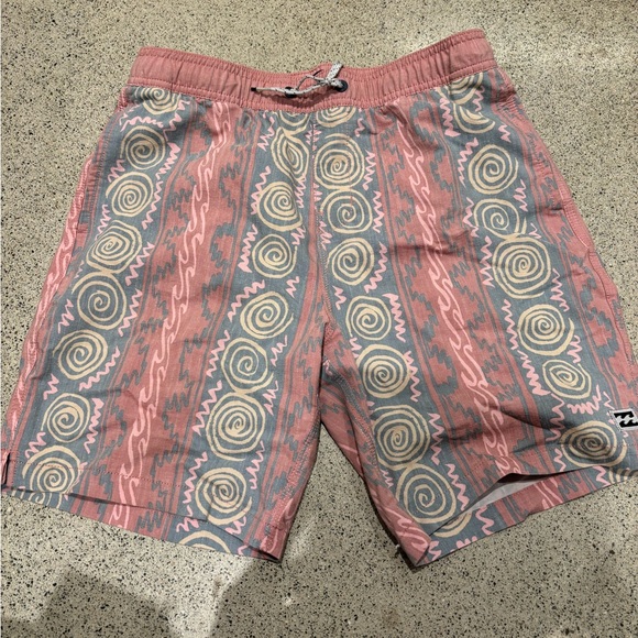 Boys boardshorts size youth 12 - Picture 1 of 2